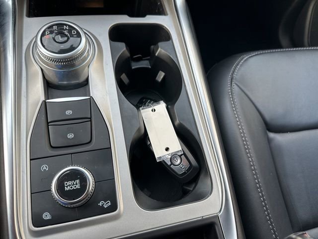 Used 2024 Ford Explorer XLT w/ Equipment Group 202A image 24