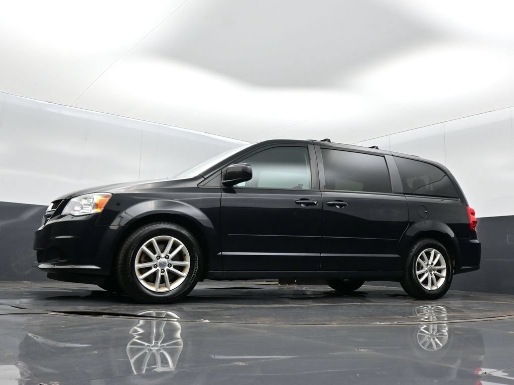 Used 2016 Dodge Grand Caravan SXT FWD image 13