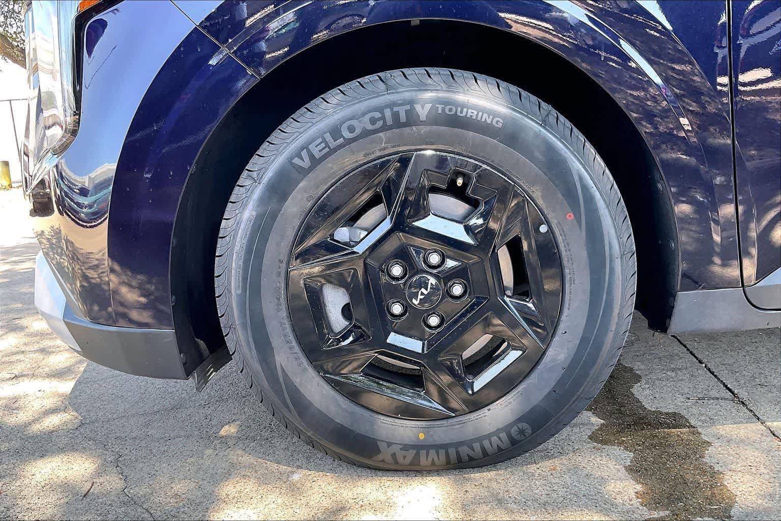 Certified 2025 Kia Carnival FWD image 8