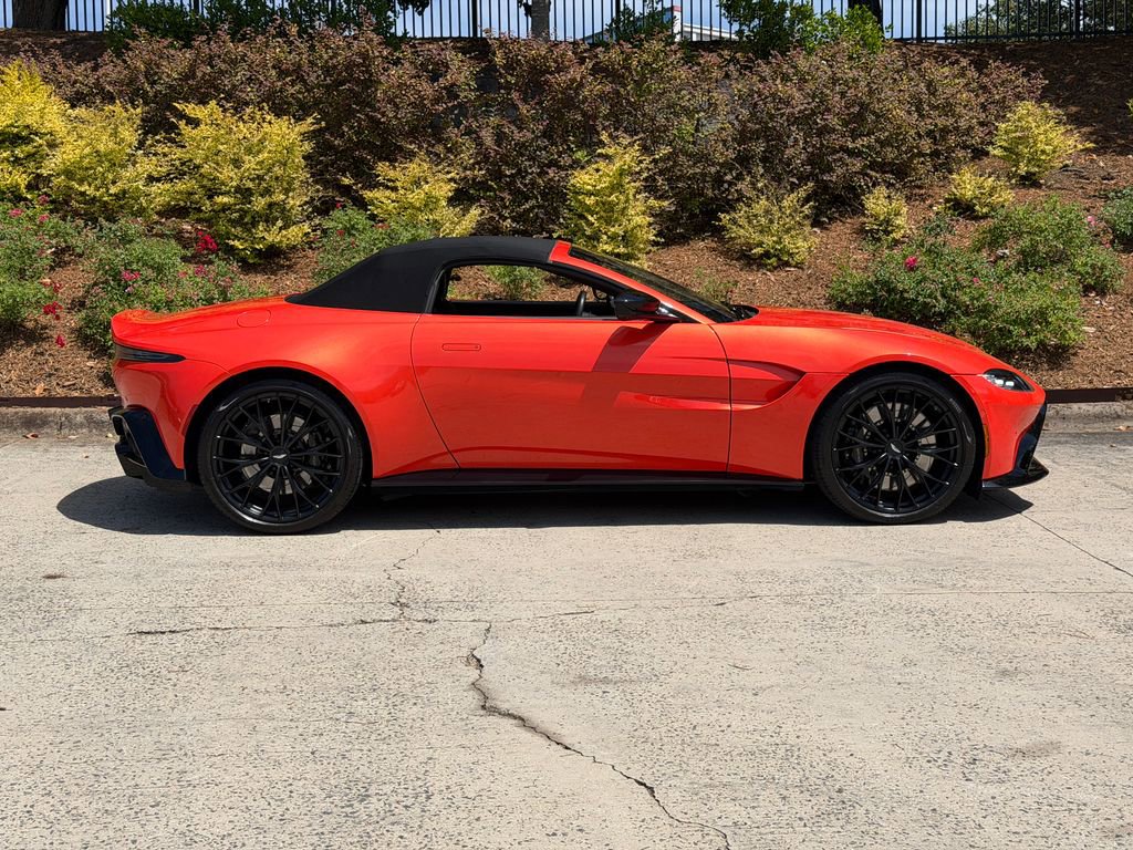 Used 2023 Aston Martin V8 Vantage Roadster RWD image 13
