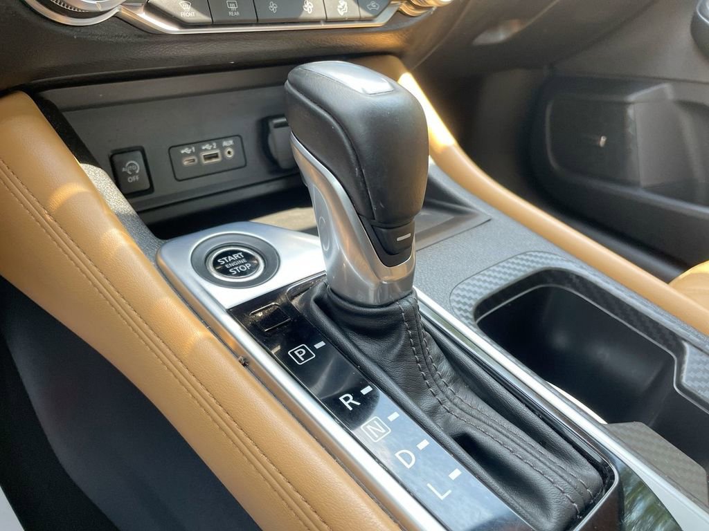 Used 2024 Nissan Sentra SV w/ SV Premium Package image 32