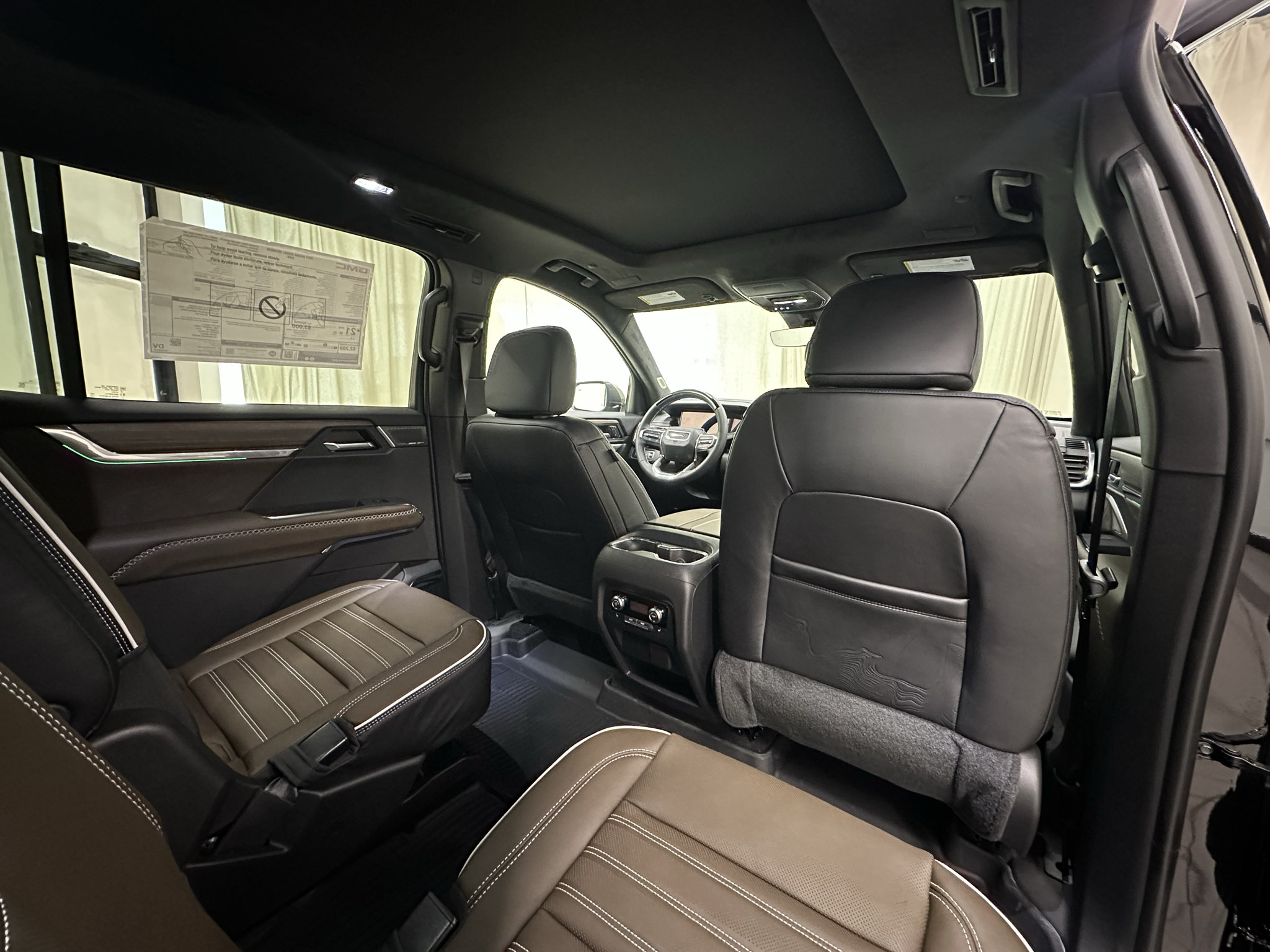 New 2027 GMC Acadia Denali Ultimate w/ LPO, Floor Liner Package AWD/4WD image 20