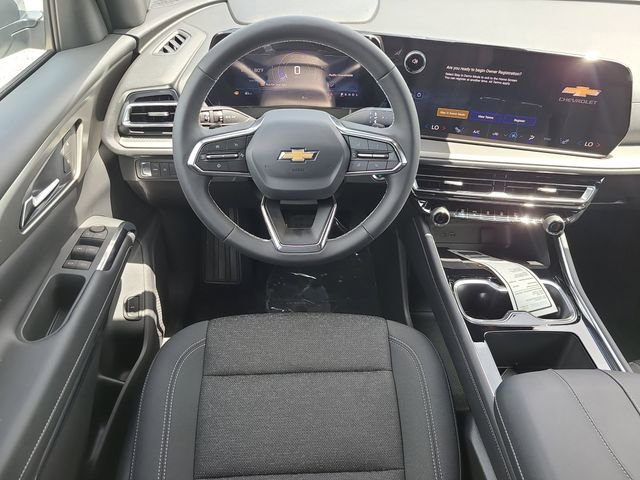 Used 2025 Chevrolet Traverse LT FWD image 18