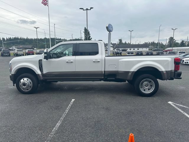 Certified 2023 Ford F450 King Ranch w/ Camper Package AWD/4WD image 5