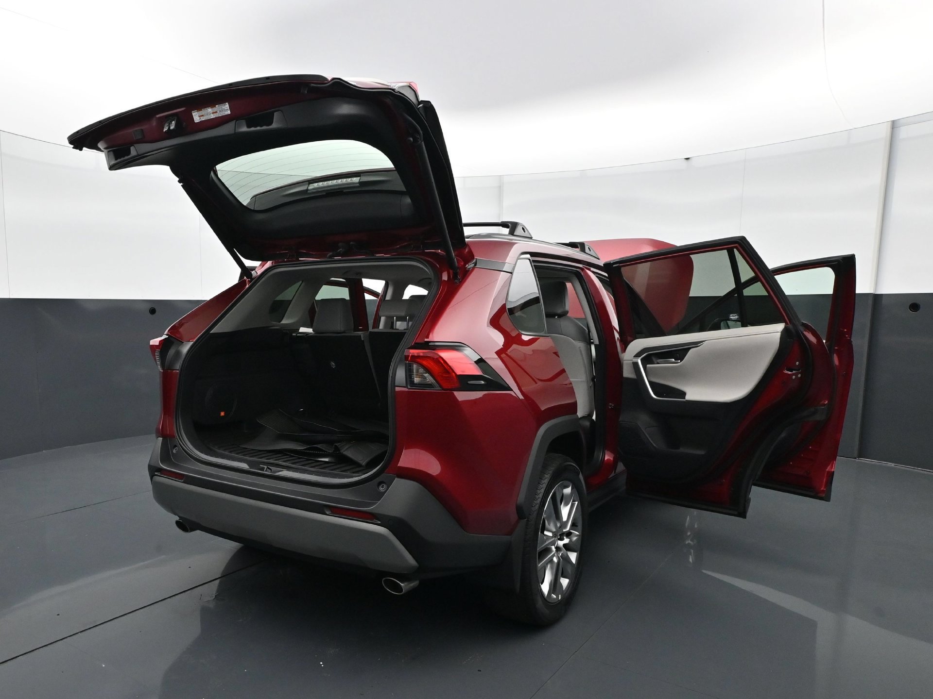 Used 2024 Toyota RAV4 Limited w/ Weather Package AWD/4WD image 33