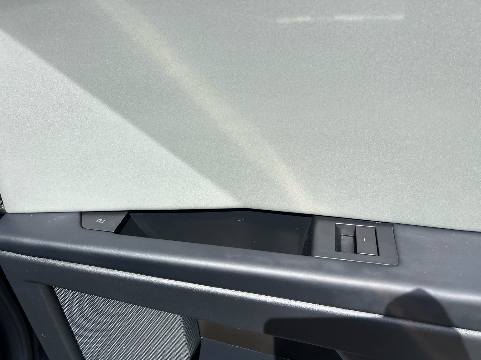 Used 2024 Tesla Cybertruck AWD Crew Cab image 49