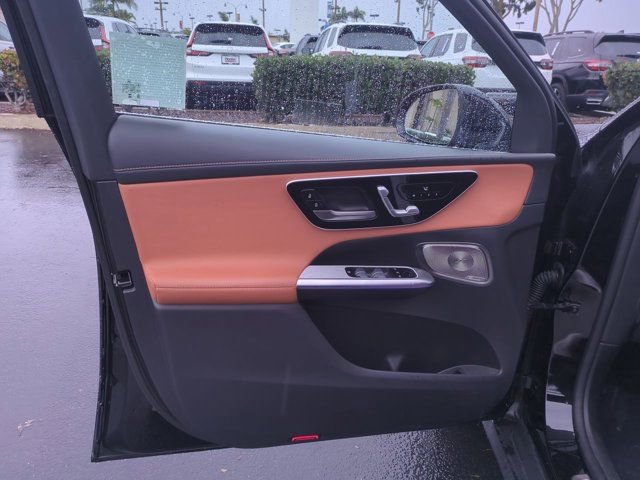 Used 2023 Mercedes-Benz GLC 300 GLC 300 image 14