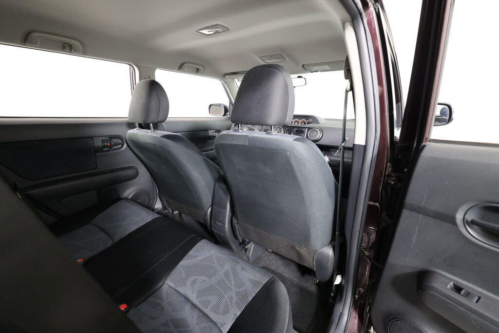 Used 2012 Scion xB image 19