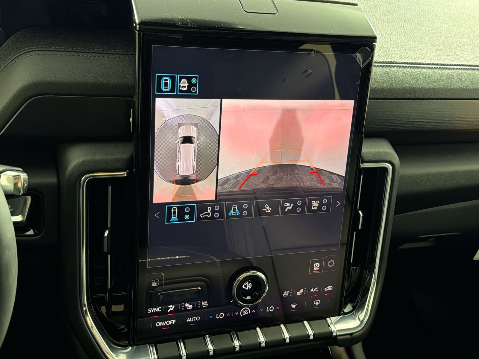 New 2026 GMC Yukon Denali w/ Denali Reserve Package AWD/4WD image 19