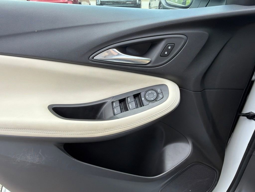 Used 2024 Buick Encore GX Preferred w/ Comfort Package FWD image 28