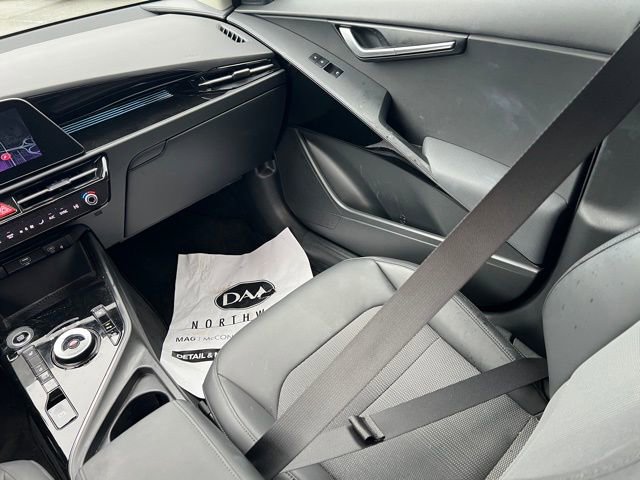 Certified 2023 Kia Niro EX w/ EX Cold Weather Package image 11