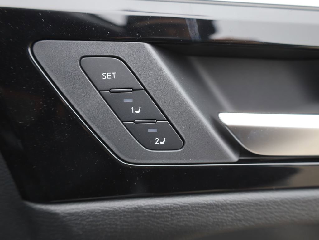 New 2025 Mitsubishi Outlander SEL Black Edition image 18