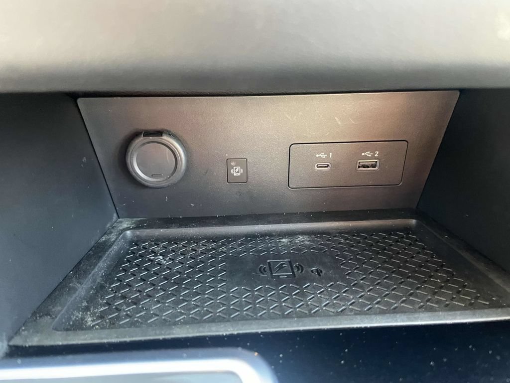 Used 2025 Nissan Pathfinder Platinum AWD/4WD image 41