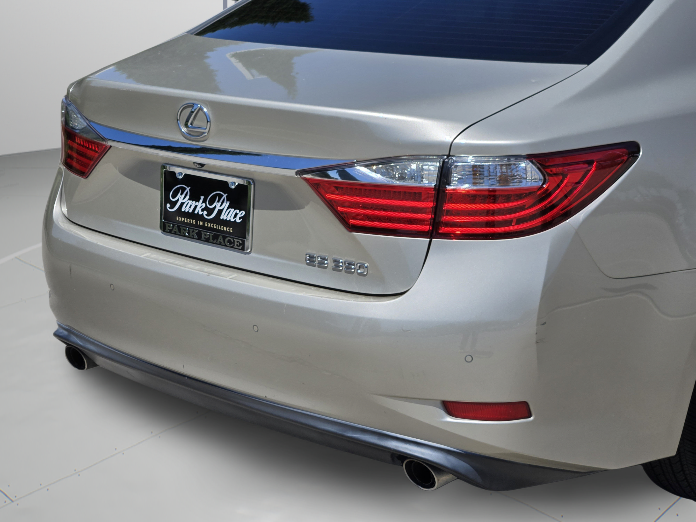 Used 2015 Lexus ES 350 w/ Luxury Package FWD image 40