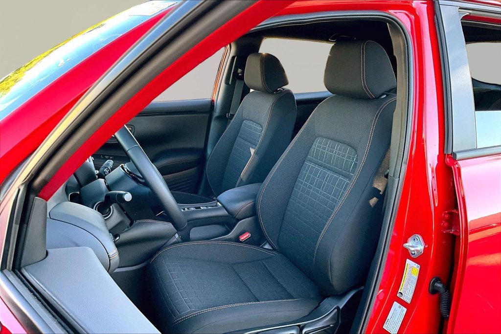 Used 2025 Honda HR-V Sport image 17