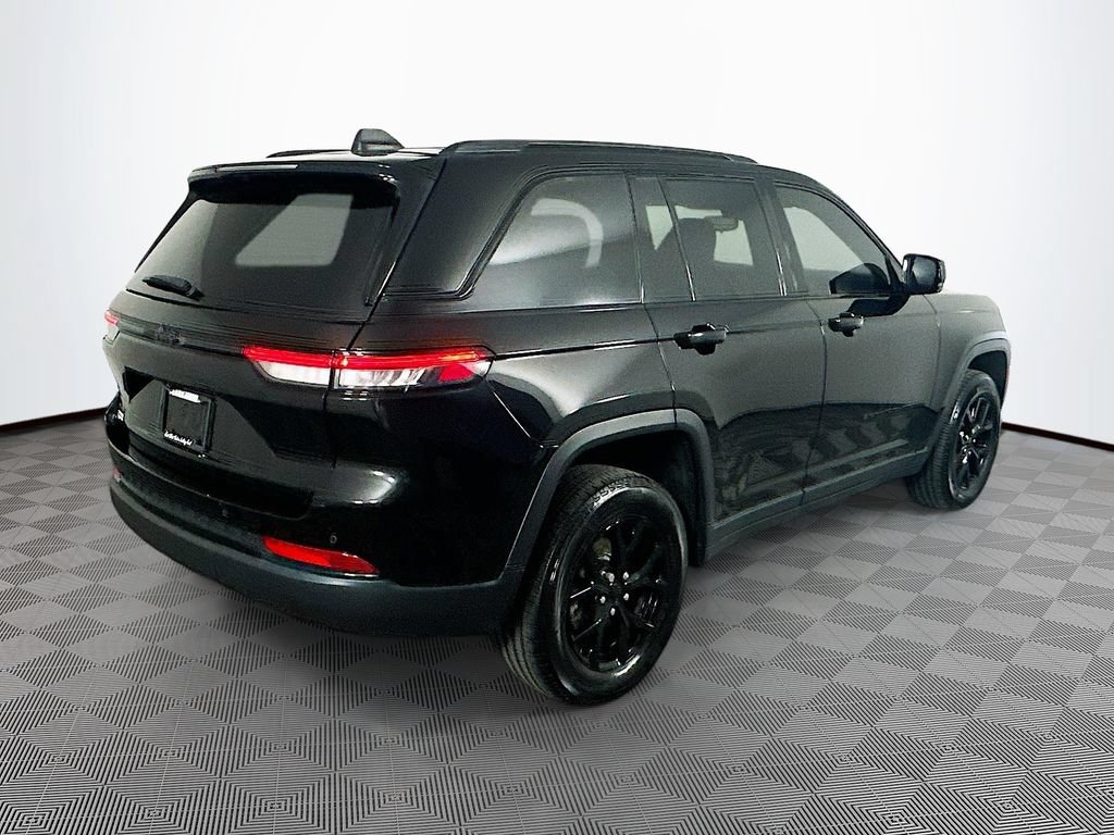Certified 2024 Jeep Grand Cherokee Altitude AWD/4WD image 12