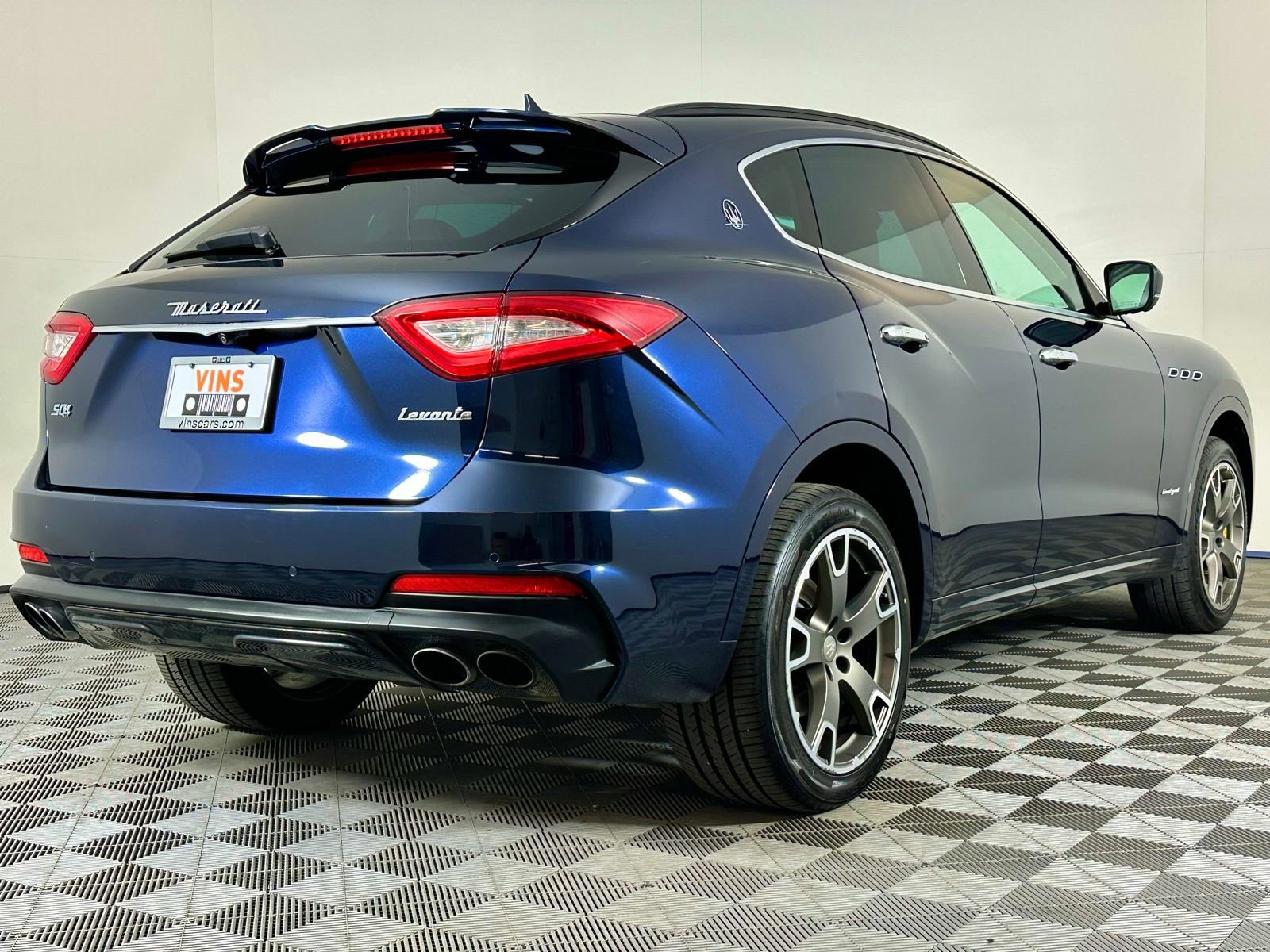 Used 2020 Maserati Levante S GranSport AWD/4WD image 4