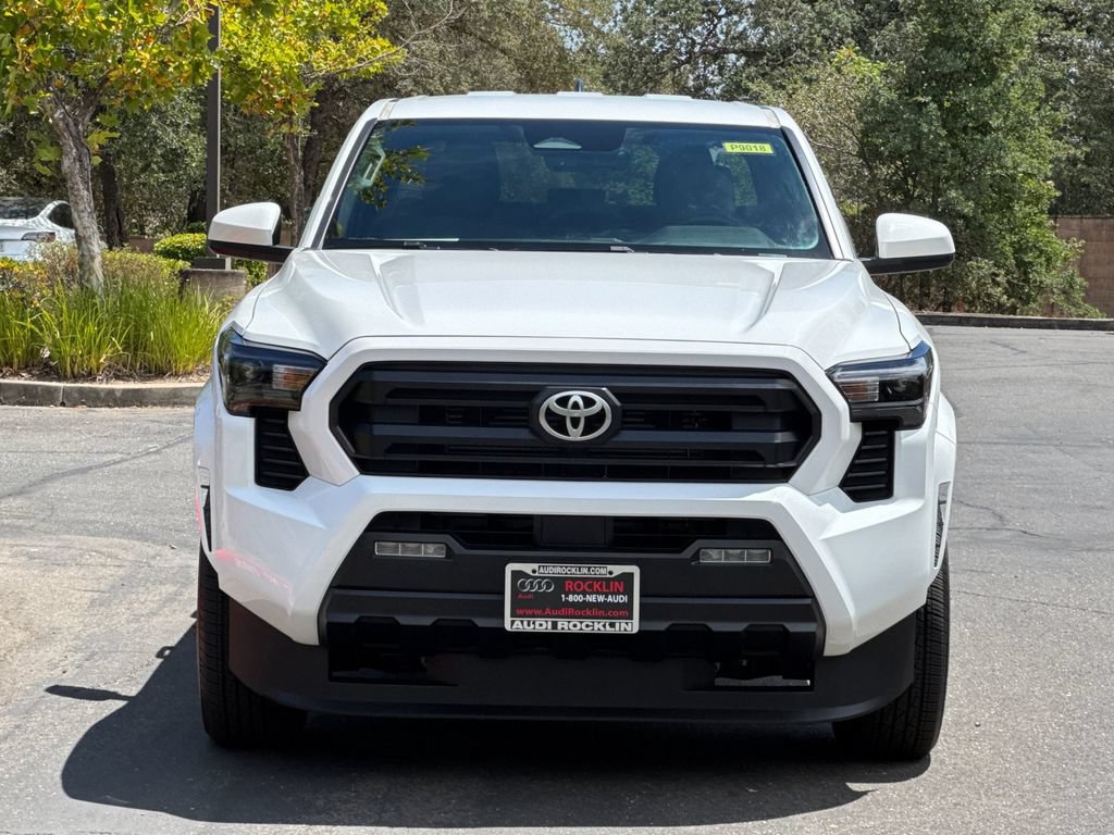 Used 2024 Toyota Tacoma SR5 AWD/4WD image 10