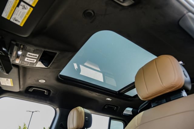 New 2026 Land Rover Defender 110 X AWD/4WD image 5