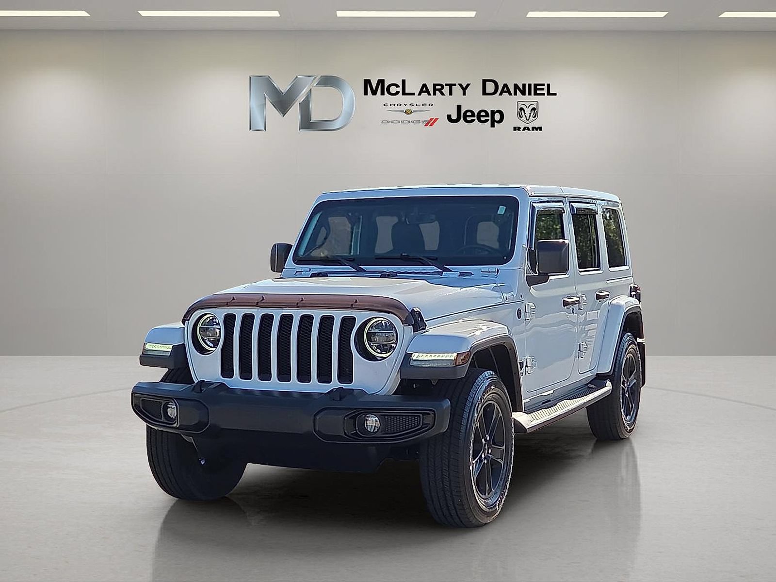 Used 2020 Jeep Wrangler Unlimited Sahara AWD/4WD image 2