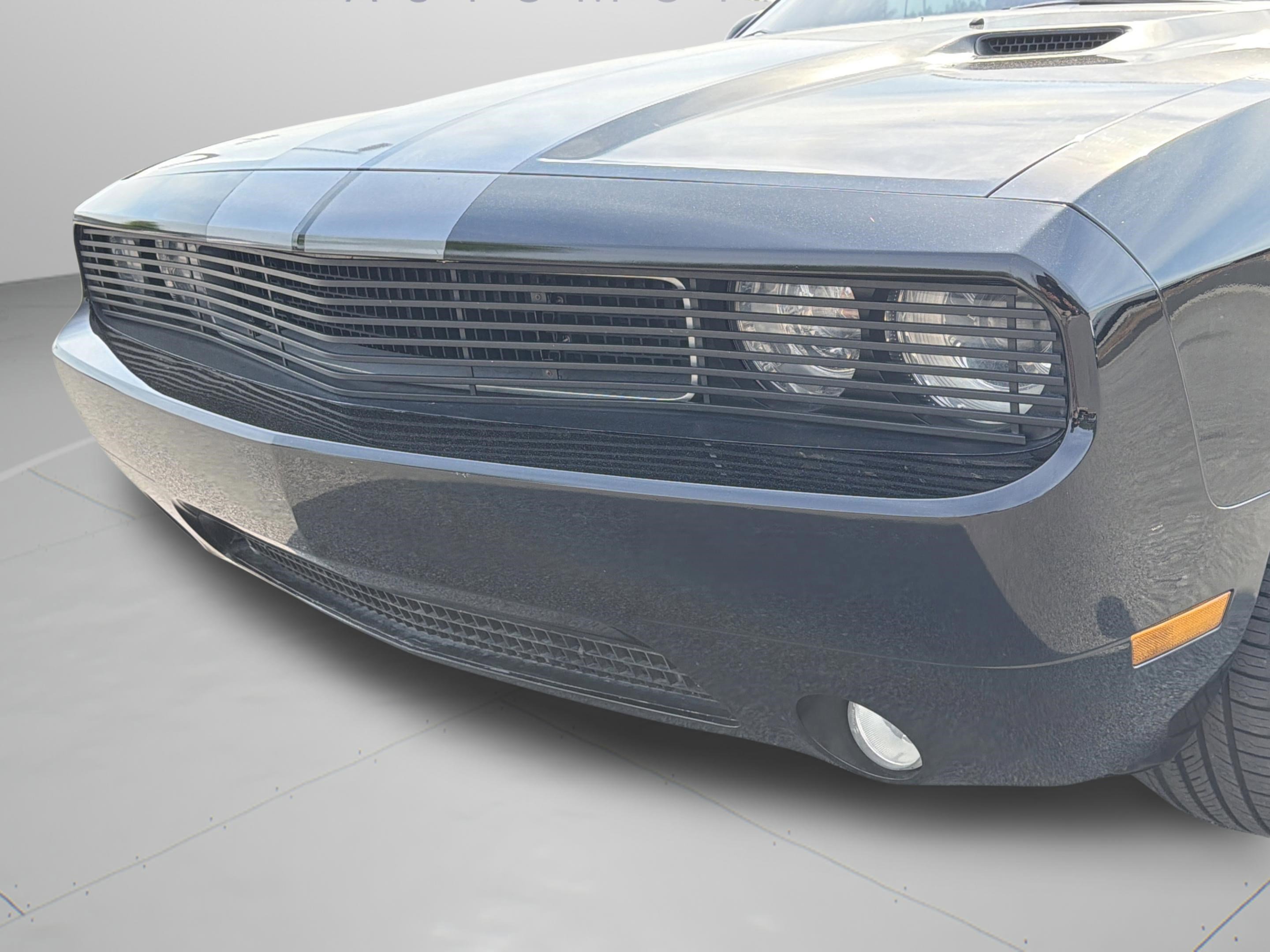 Used 2012 Dodge Challenger SRT8 w/ Premium Sound Group RWD image 28