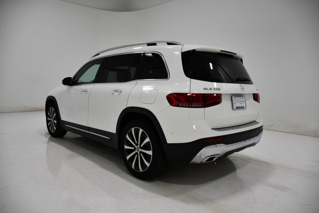 Used 2023 Mercedes-Benz GLB 250 4MATIC image 3