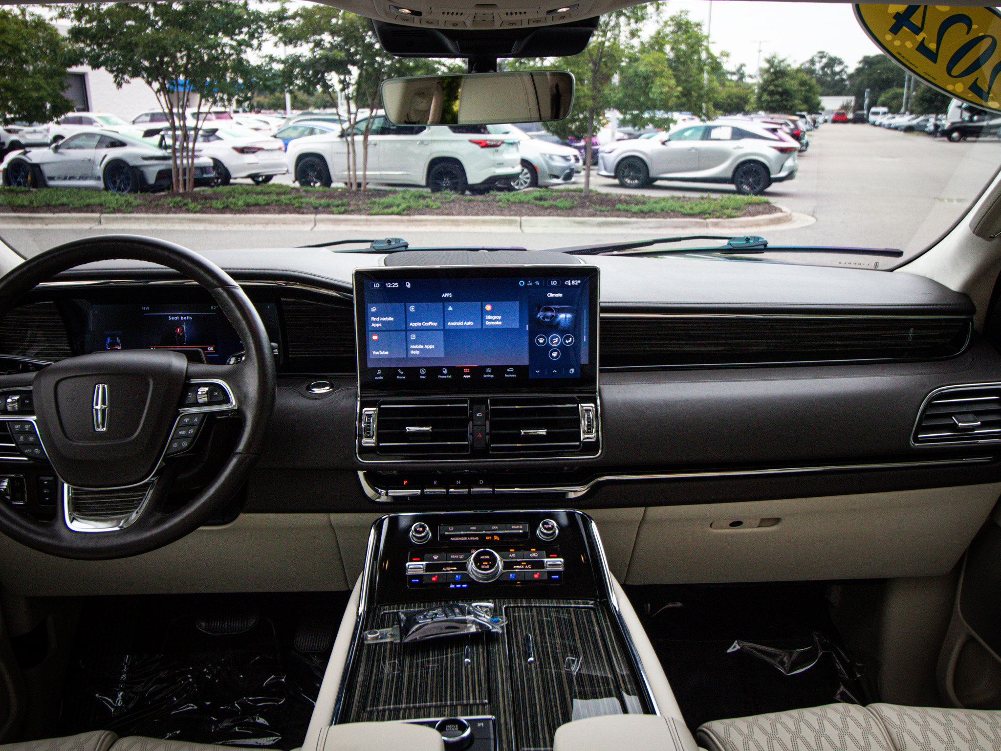 Used 2024 Lincoln Navigator L Black Label AWD/4WD image 30
