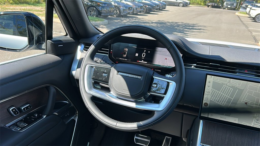 New 2025 Land Rover Range Rover SE image 23