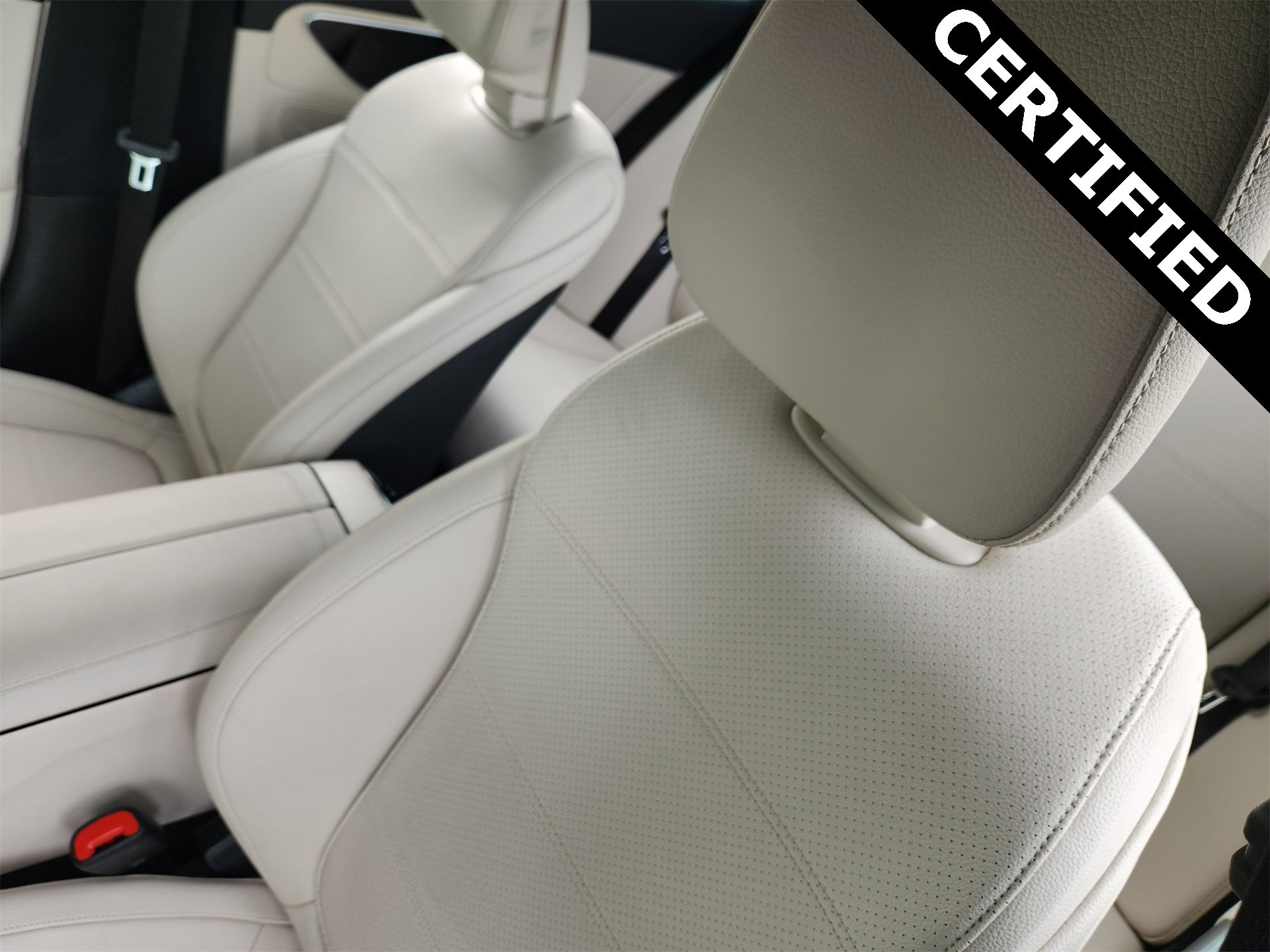 Certified 2025 Mercedes-Benz C 300 Sedan image 16