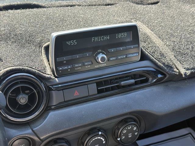 Used 2017 MAZDA MX-5 Miata Sport image 12