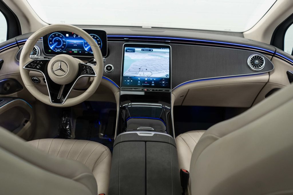 Used 2023 Mercedes-Benz EQS 450+ 4MATIC SUV w/ Acoustic Comfort Package image 10
