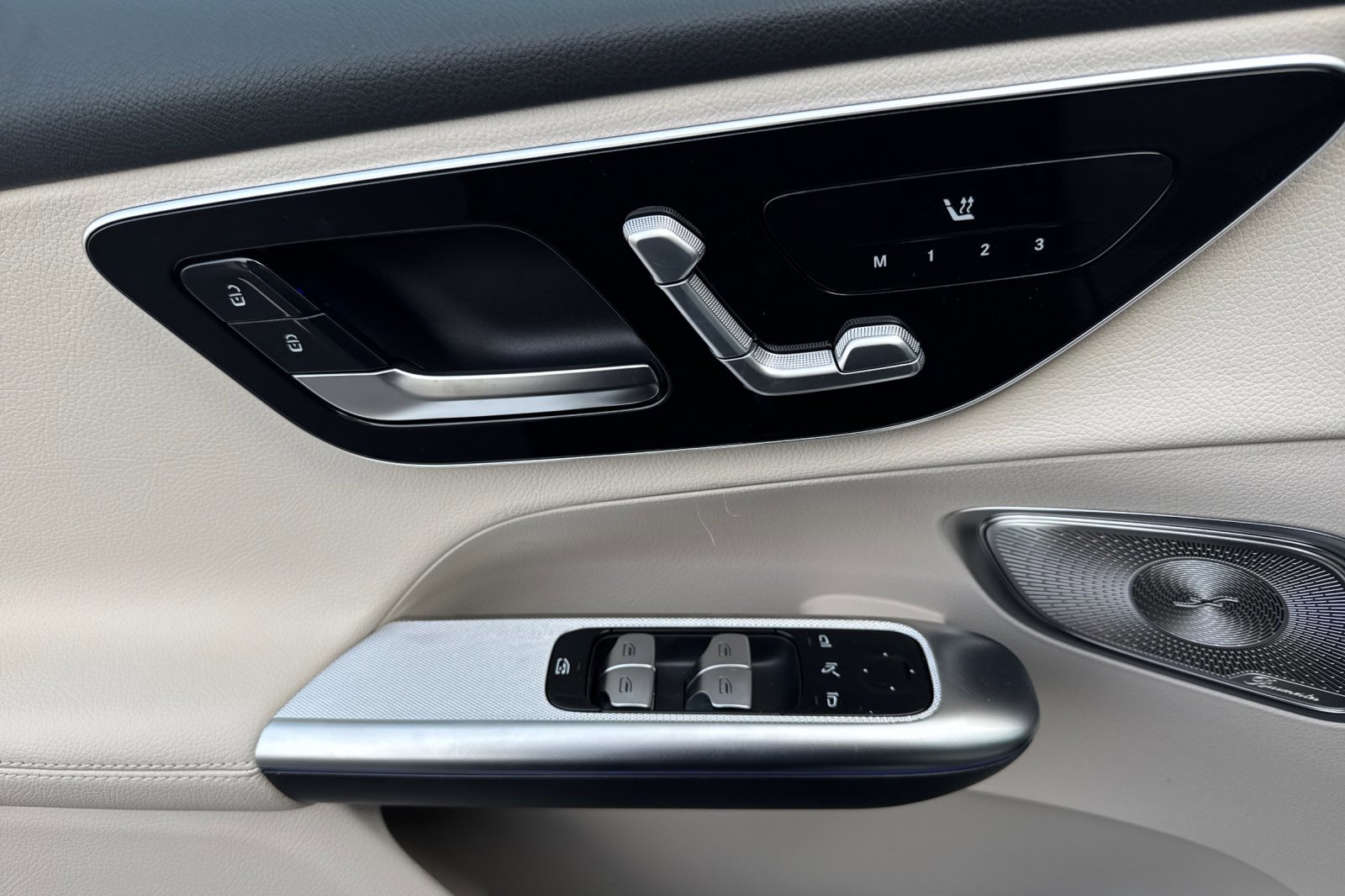 New 2026 Mercedes-Benz GLC 300 4MATIC image 11