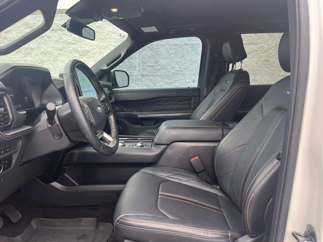 Certified 2023 Ford Expedition Max Platinum image 4