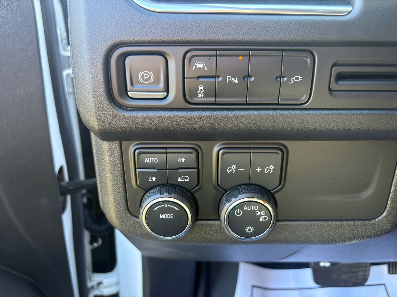 Used 2022 Chevrolet Tahoe LT image 11