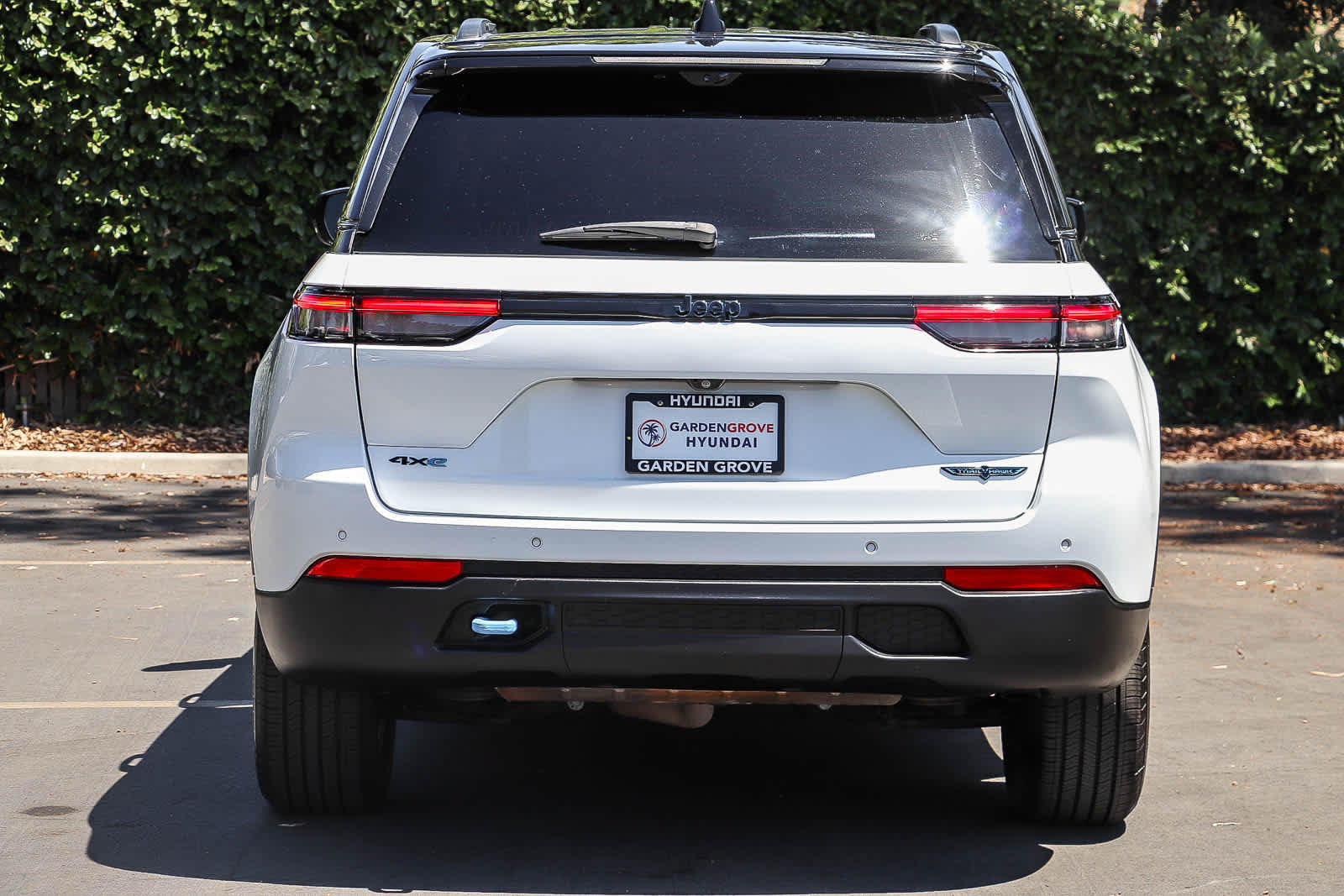 Used 2022 Jeep Grand Cherokee Trailhawk w/ Luxury Tech Group III AWD/4WD image 7