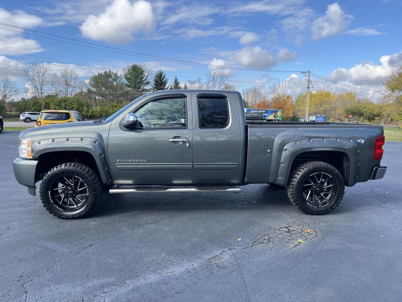 Used 2011 Chevrolet Silverado 1500 LS image 2