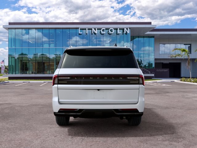 New 2027 Lincoln Navigator L Black Label RWD image 7