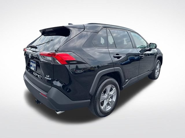 Used 2022 Toyota RAV4 LE AWD/4WD image 5