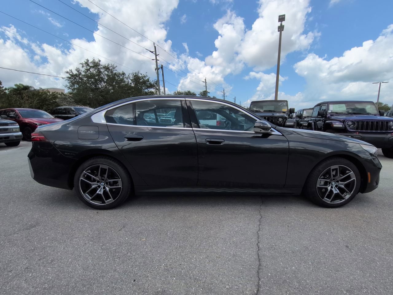 Used 2026 BMW 530i xDrive AWD/4WD image 4