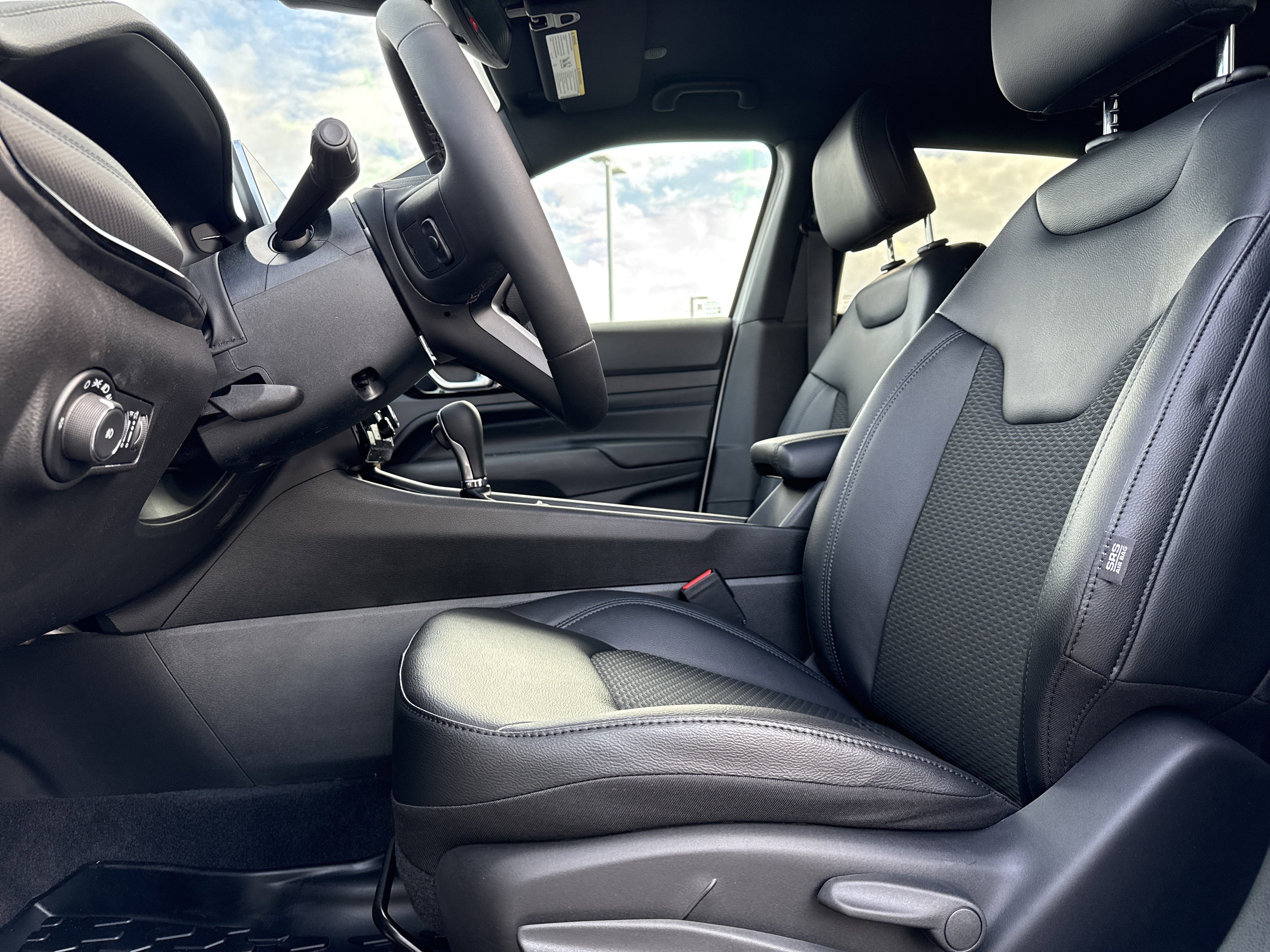 New 2026 Jeep Compass Latitude image 14