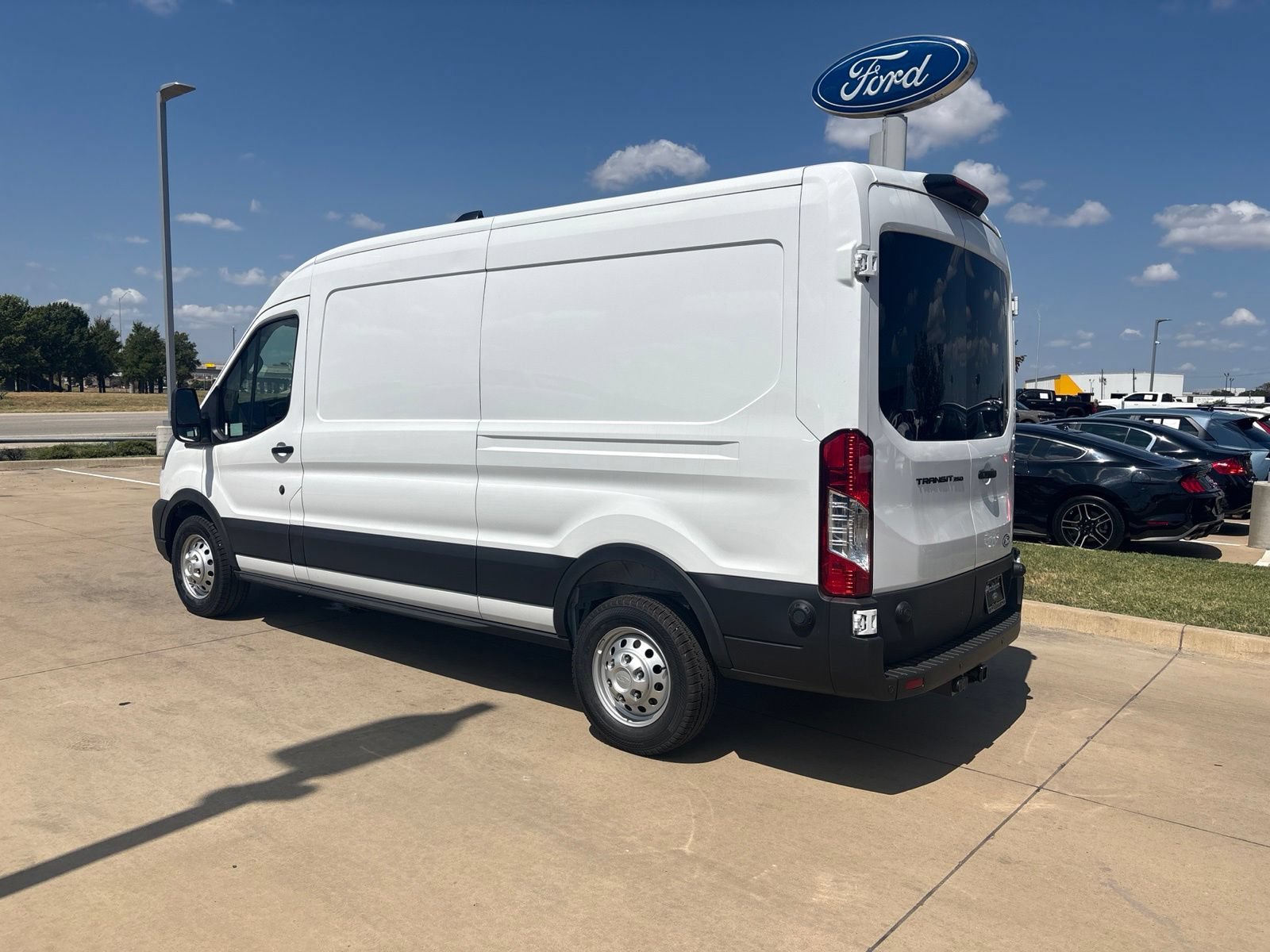 New 2026 Ford Transit 250 148 Medium Roof w/ Load Area Protection Package RWD image 4