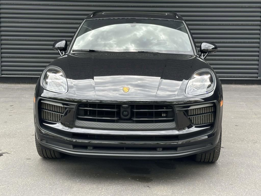 Certified 2022 Porsche Macan S AWD/4WD image 8