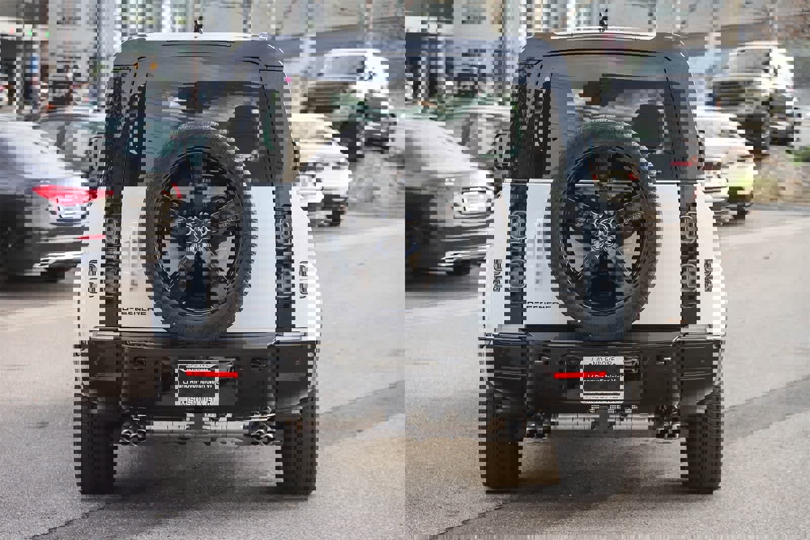 New 2025 Land Rover Defender 130 V8 image 7