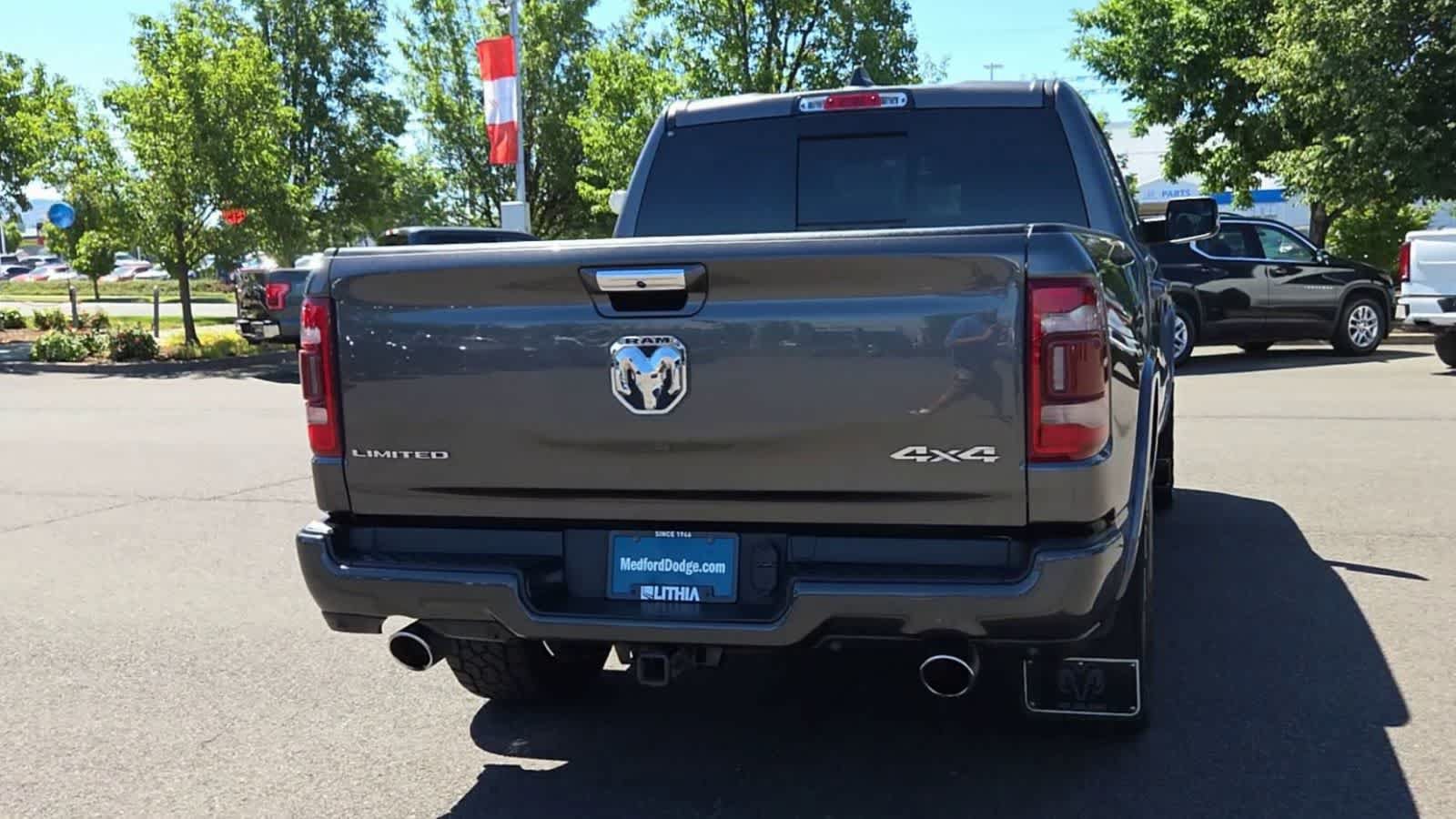 Used 2022 RAM 1500 Limited w/ Body-Colour Bumper Group AWD/4WD image 7