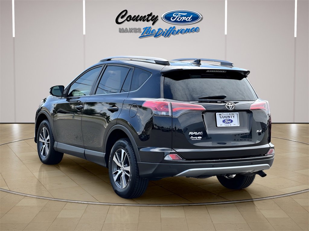 Used 2018 Toyota RAV4 XLE image 21