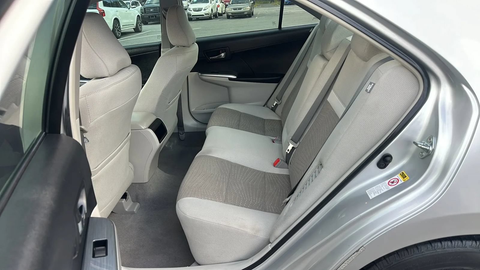 Used 2012 Toyota Camry LE FWD image 7