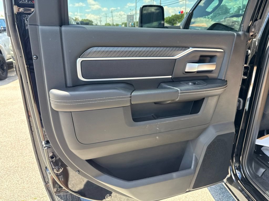 New 2026 RAM 2500 Big Horn AWD/4WD image 21