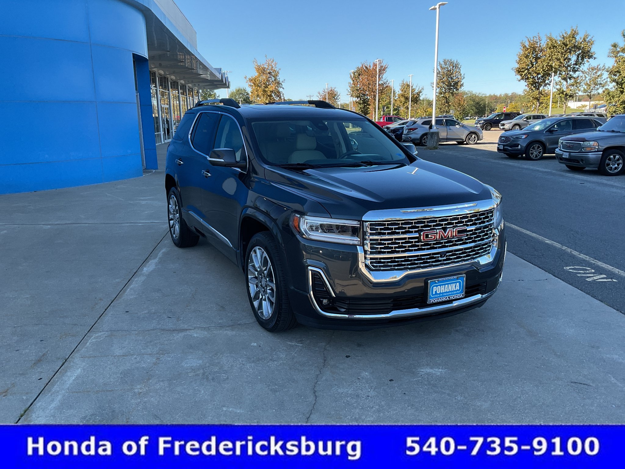 Used 2023 GMC Acadia Denali w/ Denali Ultimate Package FWD image 8