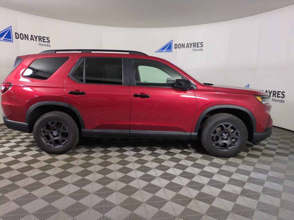Certified 2024 Honda Pilot TrailSport image 10
