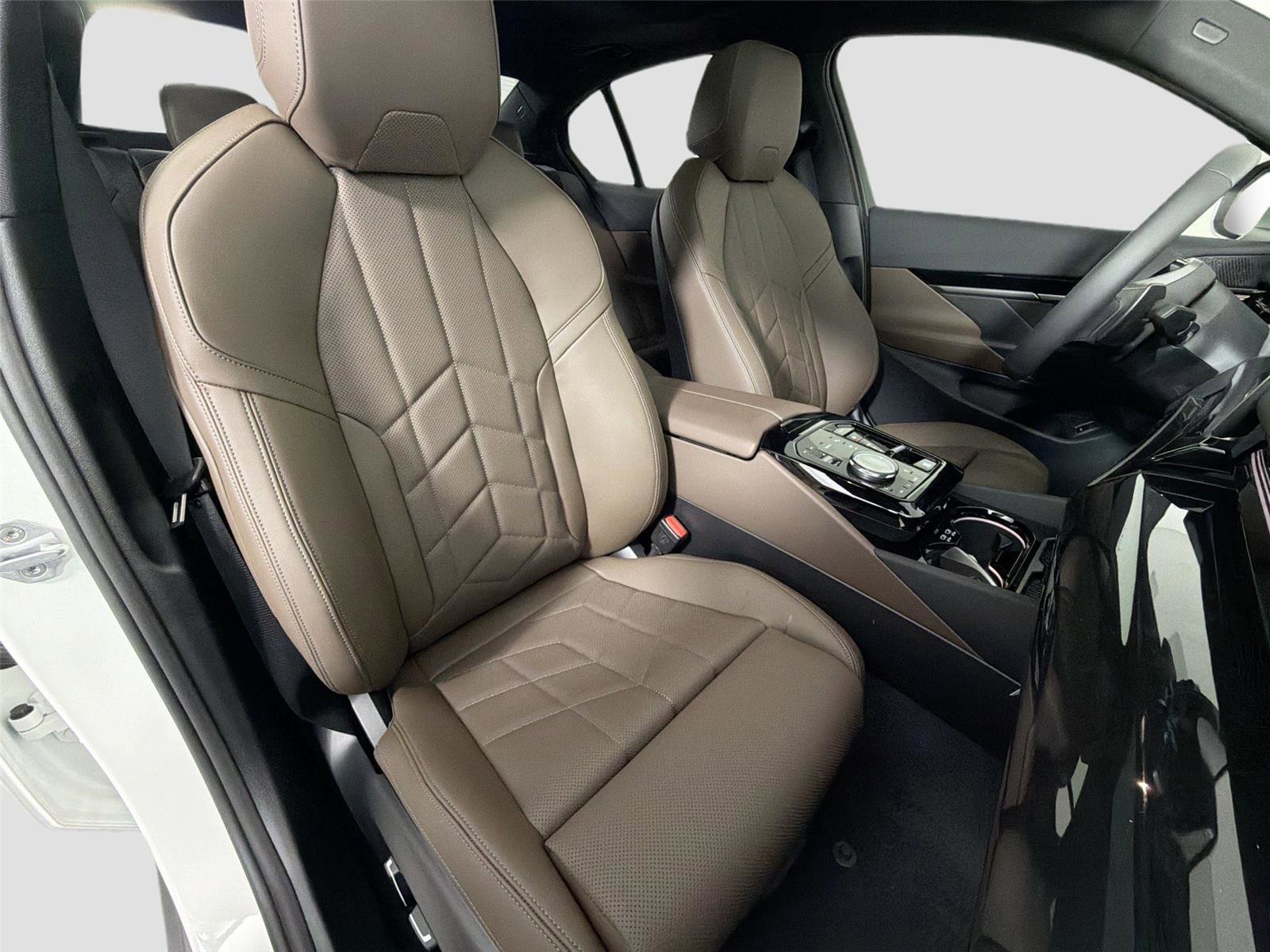 New 2026 BMW 530i w/ Premium Package RWD image 29